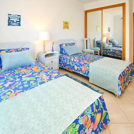 Branco - Near The Beach Albufeira