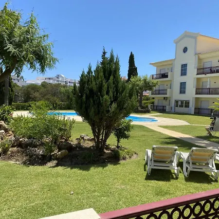 Branco - Near The Beach Albufeira